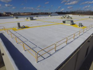 Guardrail System With Walkway For a Safe Roof